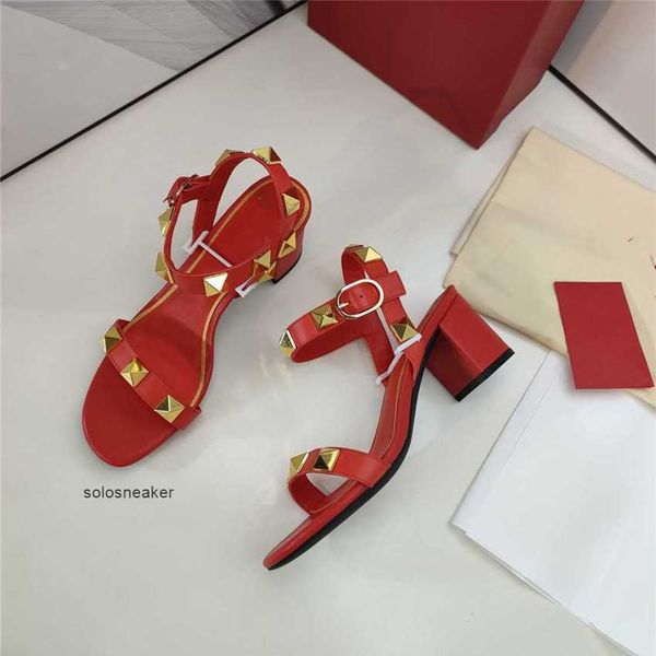 021 valentinoly design luxury fashion women casual sandals high heel leather letter slippers wedding party, Black
021 valentinoly design luxury fashion women casual sandals high heel leather letter slippers wedding party, Black