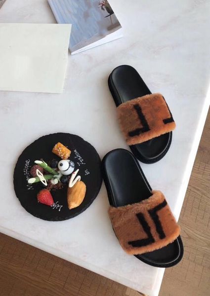 high-quality couple wool slippers leisure designer outdoor luxury mink slippers with box, Black
high-quality couple wool slippers leisure designer outdoor luxury mink slippers with box, Black