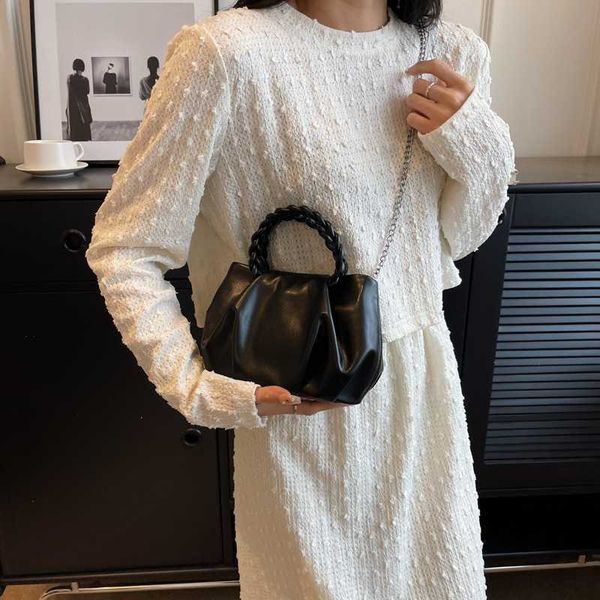 new evening bags pleated bag cloud women's summer fashion chain one shoulder crossbody versatile texture handbag 230704
new evening bags pleated bag cloud women's summer fashion chain one shoulder crossbody versatile texture handbag 230704