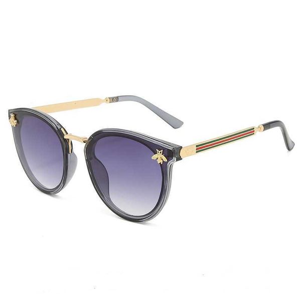 2021 new bee women's fashion trend three color net red same sunglasses, White;black
2021 new bee women's fashion trend three color net red same sunglasses, White;black