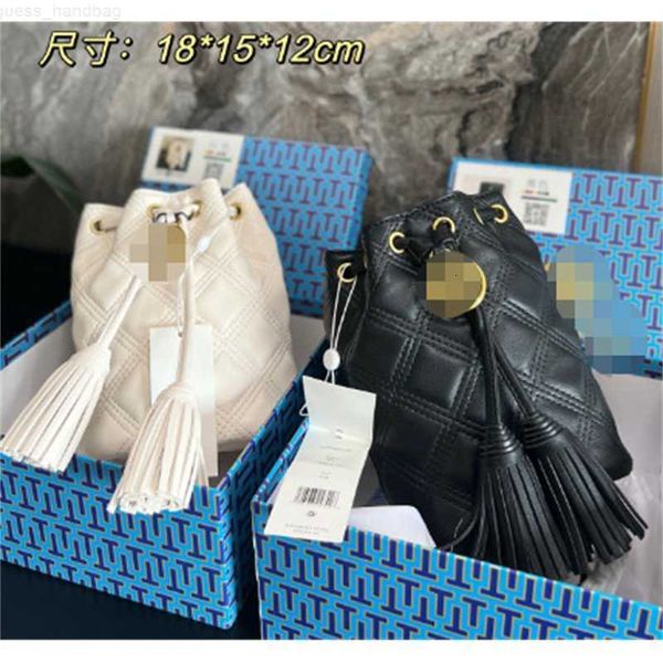 designer bag tb women's bag 2023 new sheepskin car sewing water bucket lingge tassel chain crossbody summer, Pink;blue
designer bag tb women's bag 2023 new sheepskin car sewing water bucket lingge tassel chain crossbody summer, Pink;blue
