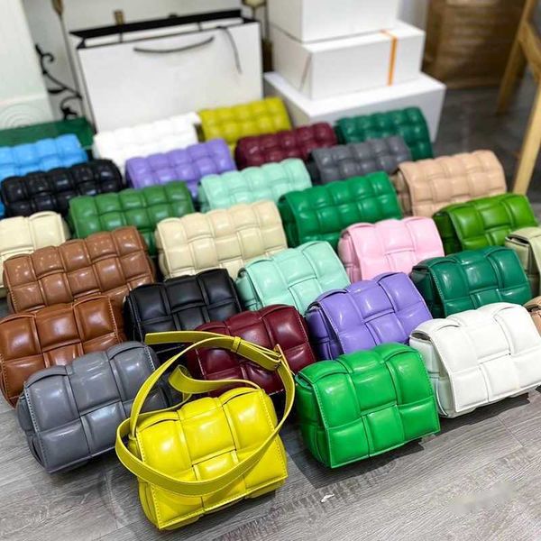flap bag women woven bag candy color handbags tote white designer bags b luxury leather handbags v lady messenger shoulder bags 230627
flap bag women woven bag candy color handbags tote white designer bags b luxury leather handbags v lady messenger shoulder bags 230627