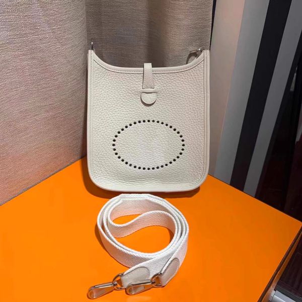 letter h fashion evelyn shoulder bag hollow beach with scarf women's mens luxurys genuine leather totes crossbody travel handbag clutch
letter h fashion evelyn shoulder bag hollow beach with scarf women's mens luxurys genuine leather totes crossbody travel handbag clutch