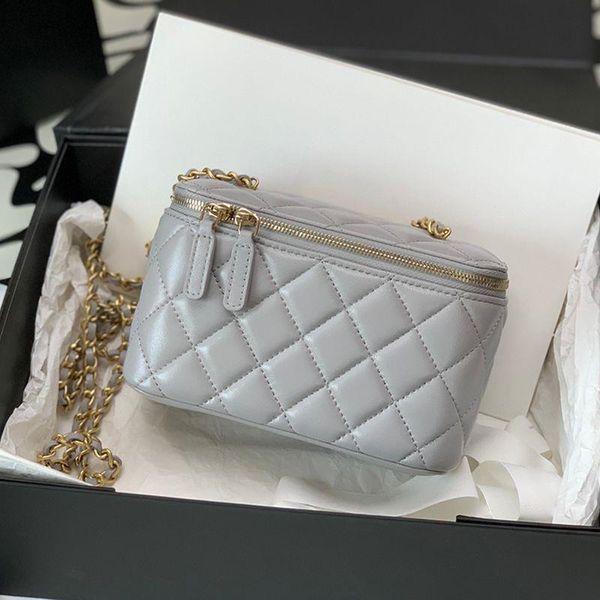 lm40156v delicate knockoff designer cosmetic bag 11cm mini genuine leather crossbody bag with box yc140
lm40156v delicate knockoff designer cosmetic bag 11cm mini genuine leather crossbody bag with box yc140