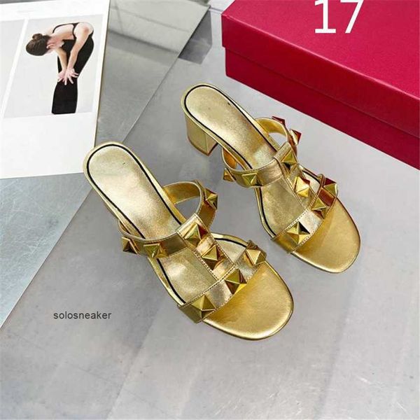 casual dress shoes women leather high heel metal buckle letter wedding party business valentinoly flat fashion shoes 04-012, Black
casual dress shoes women leather high heel metal buckle letter wedding party business valentinoly flat fashion shoes 04-012, Black
