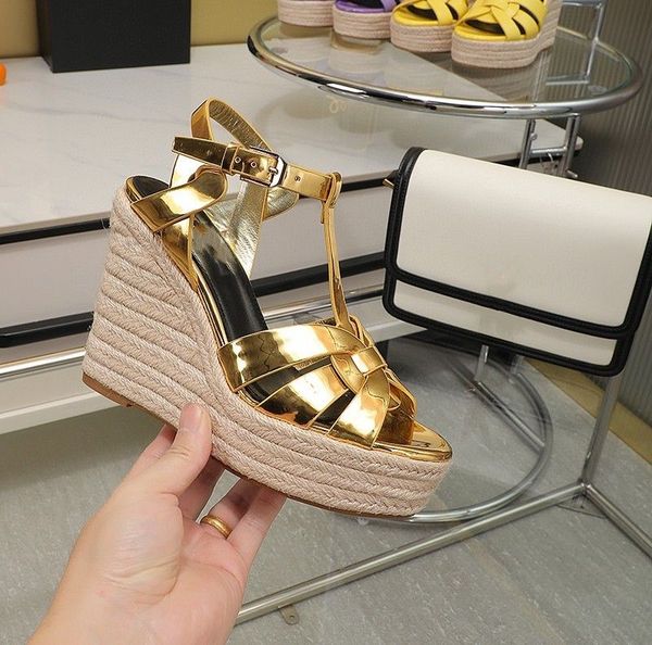 designer women sandals womens slides crystal calf leather casual shoes quilted platform summer beach slipper 35-42 with box and shopping bag, Black
designer women sandals womens slides crystal calf leather casual shoes quilted platform summer beach slipper 35-42 with box and shopping bag, Black
