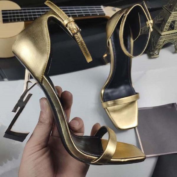 classics women shoes designer shoes heels sandals fashion beach thick bottom dress shoe alphabet lady sandal leather high heel lides by shoe, Black
classics women shoes designer shoes heels sandals fashion beach thick bottom dress shoe alphabet lady sandal leather high heel lides by shoe, Black
