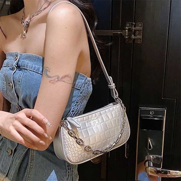 evening bags fashionable underarm small bag women summer fashion network red versatile chain cross shoulder square 230704
evening bags fashionable underarm small bag women summer fashion network red versatile chain cross shoulder square 230704