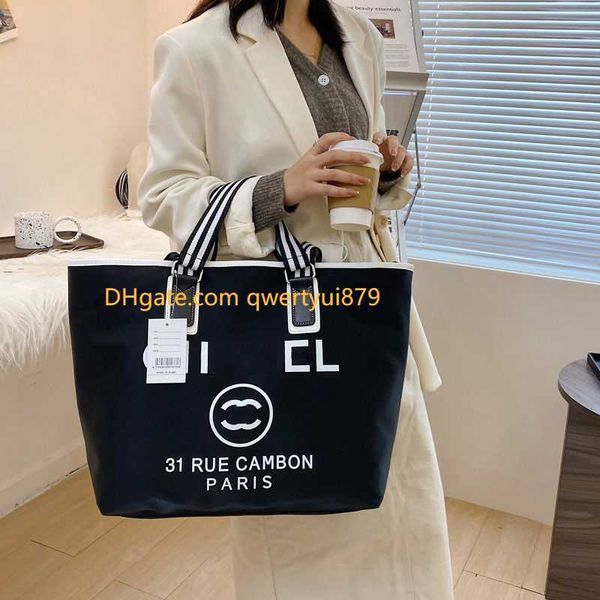 designer bag 2024 new large capacity tote bag women's fashion nylon shoulder bag casual handbag shopping bag qwertyui879
designer bag 2024 new large capacity tote bag women's fashion nylon shoulder bag casual handbag shopping bag qwertyui879