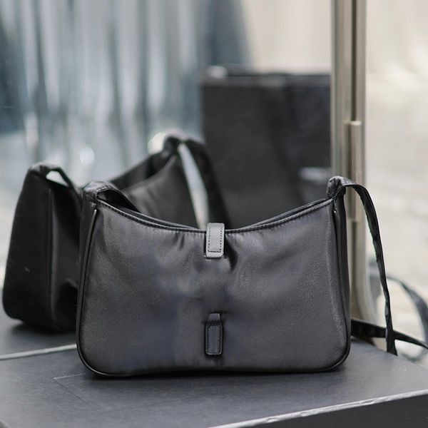 9a armpit bags classic leather designer handbags for ladies shoulder bags baguette multi-color fashion bags men women shoulder messenger bag
9a armpit bags classic leather designer handbags for ladies shoulder bags baguette multi-color fashion bags men women shoulder messenger bag