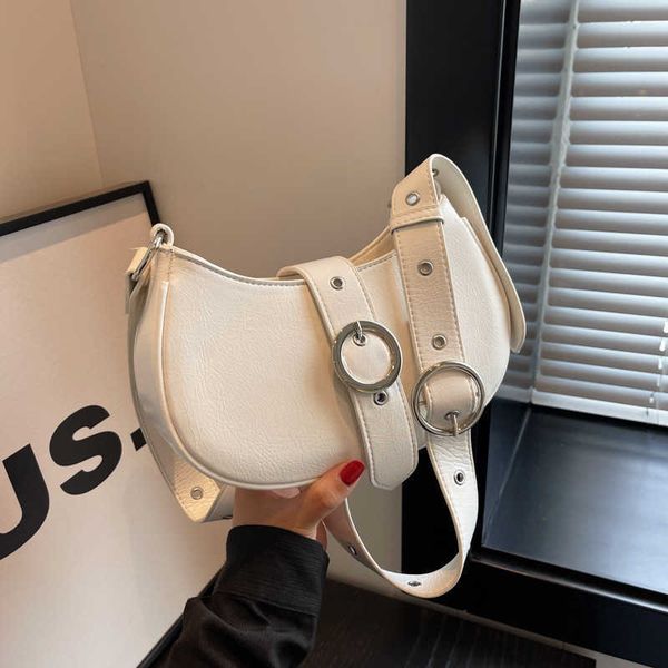 fashion trend single shoulder underarm bag for women's bag new niche design motorcycle style versatile crossbody saddle bag
fashion trend single shoulder underarm bag for women's bag new niche design motorcycle style versatile crossbody saddle bag