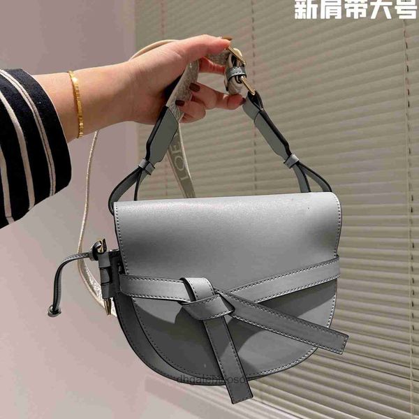 loewbags strap totes gates bag women shoulder bags 2023 designer women's wide saddle knitted letter single crossbody 3o3v
loewbags strap totes gates bag women shoulder bags 2023 designer women's wide saddle knitted letter single crossbody 3o3v