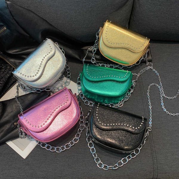 new personalized design texture chain handbag minimalist versatile saddle bag solid color crossbody bag
new personalized design texture chain handbag minimalist versatile saddle bag solid color crossbody bag