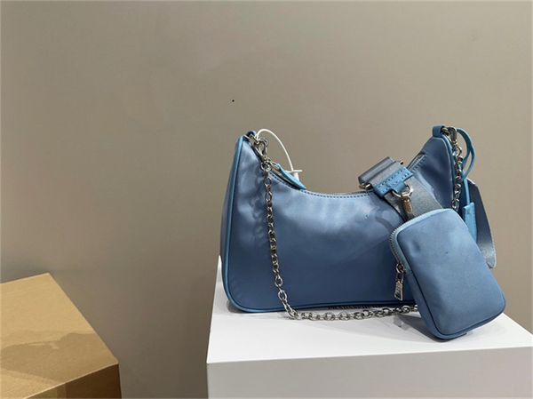 classic handbag designer bag women's fashion luxury crossbody bag nylon hobo purse messenger bag women's shoulder bag three-piece
classic handbag designer bag women's fashion luxury crossbody bag nylon hobo purse messenger bag women's shoulder bag three-piece