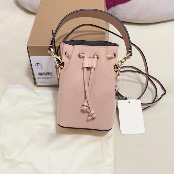 lady mini duffle handbag shoulder bucket bag women designer drawstring cross body tote travel bag men luxury genuine leather fashion two str
lady mini duffle handbag shoulder bucket bag women designer drawstring cross body tote travel bag men luxury genuine leather fashion two str