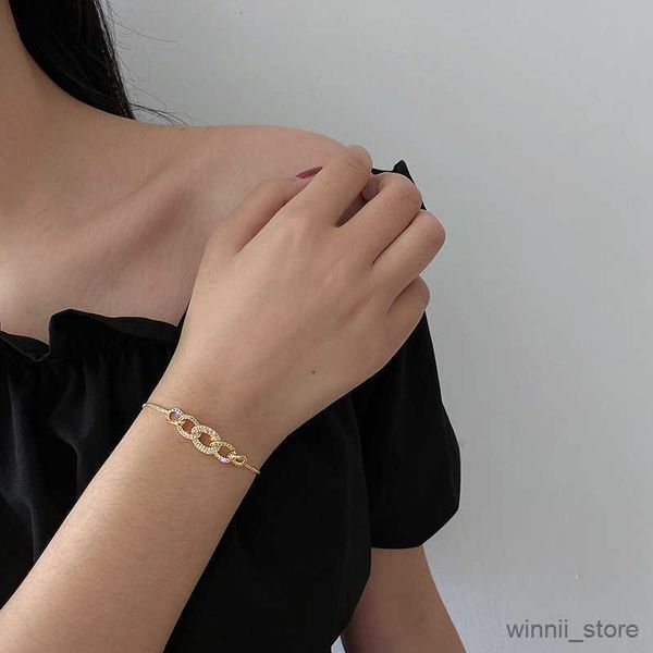 charm bracelets classic luxury geometric tennis bracelet for women new adjustable bracelet cubic chain wedding jewelry gift r230704, Golden;silver
charm bracelets classic luxury geometric tennis bracelet for women new adjustable bracelet cubic chain wedding jewelry gift r230704, Golden;silver