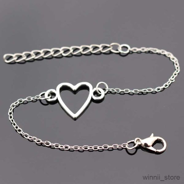 charm bracelets pulseras new silver love heart for women chain jewelry charm bracelets bangles r230704, Golden;silver
charm bracelets pulseras new silver love heart for women chain jewelry charm bracelets bangles r230704, Golden;silver