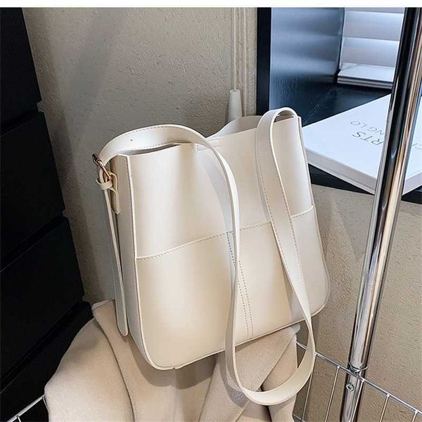 lady evening bags large capacity bag fashion women's messenger versatile one shoulder bucket 230704
lady evening bags large capacity bag fashion women's messenger versatile one shoulder bucket 230704