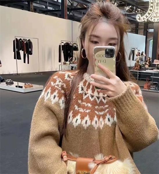cel designer sweater women 2023women's sweaters new designer fashion autumn winter casual sweater letter print sweaters spring designer, White;black
cel designer sweater women 2023women's sweaters new designer fashion autumn winter casual sweater letter print sweaters spring designer, White;black
