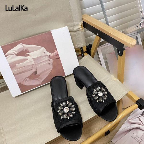 slippers fashion crystal flower women exquisite stitching multi-color comfortable casual brand design party dinner, Black
slippers fashion crystal flower women exquisite stitching multi-color comfortable casual brand design party dinner, Black