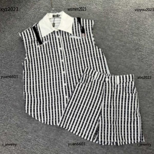 designer women tracksuits girl casual set 2pcs sleeveless lapel vest and striped letter printed shorts #multiple product, Gray
designer women tracksuits girl casual set 2pcs sleeveless lapel vest and striped letter printed shorts #multiple product, Gray