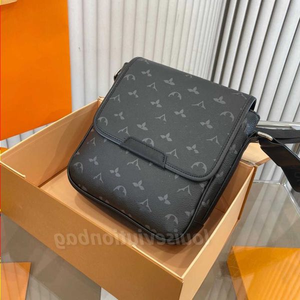 lm40156v designer messenger bag men luxury shoulder bags vintage printing chain bag cross body for man leather handbags satchel clutch mcca
lm40156v designer messenger bag men luxury shoulder bags vintage printing chain bag cross body for man leather handbags satchel clutch mcca
