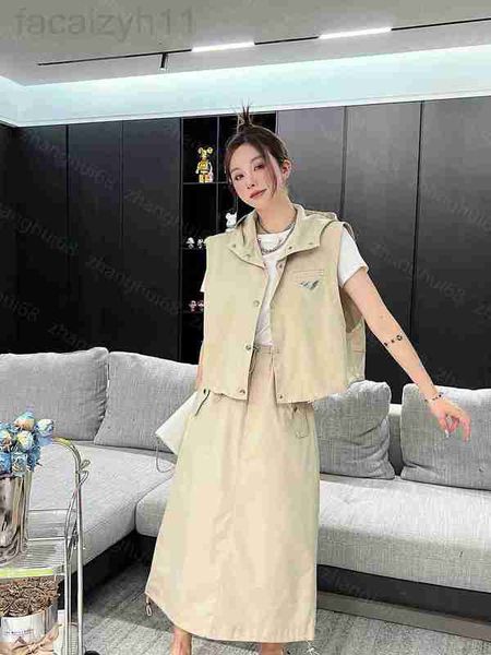 two piece dress designer 23ss skirt set womens clothing hooded trench coat vest clip hem drawstring design elastic waist half sets 2h59, White
two piece dress designer 23ss skirt set womens clothing hooded trench coat vest clip hem drawstring design elastic waist half sets 2h59, White