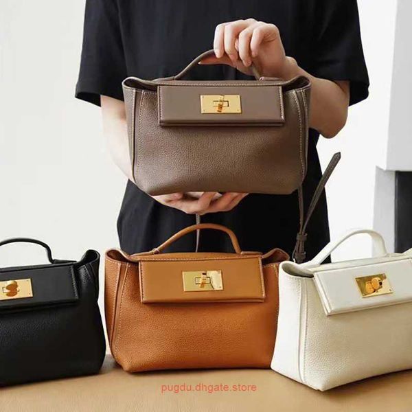 h home designer 2424 tote bags for sale womens bag 2023 new bag 2424min first layer cowhide dumpling bag wings bag handheld shoulder crossbo
h home designer 2424 tote bags for sale womens bag 2023 new bag 2424min first layer cowhide dumpling bag wings bag handheld shoulder crossbo