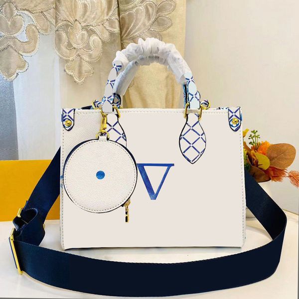 onthego handbag women designer tote bag classic high capacity square shopping bags with wide shoulder strap
onthego handbag women designer tote bag classic high capacity square shopping bags with wide shoulder strap