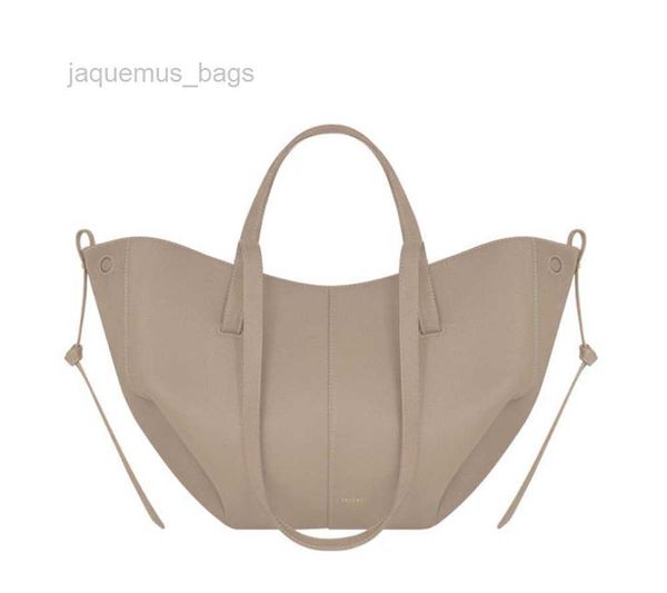 polene cyme tote bag full-grain textured leather designer magnetic buckle closure handbag women suede inner lining luxury large capacity2
polene cyme tote bag full-grain textured leather designer magnetic buckle closure handbag women suede inner lining luxury large capacity2