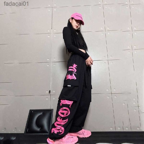 retro multipocket black rose pink printed overalls trousers female personality street hiphop loose casual dancing sports pants l230621, Black;white
retro multipocket black rose pink printed overalls trousers female personality street hiphop loose casual dancing sports pants l230621, Black;white
