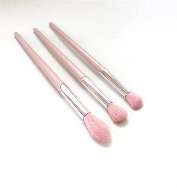 fbseries new pro blending brushes pro large blender 300 tapered blending 310 angled blending 320 makeup brush tool1524188
fbseries new pro blending brushes pro large blender 300 tapered blending 310 angled blending 320 makeup brush tool1524188