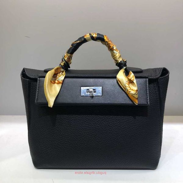 original wholesale h home tote bags online shop 2023 summer new cowhide women's bag lock buckle small square single room crossbody hand
original wholesale h home tote bags online shop 2023 summer new cowhide women's bag lock buckle small square single room crossbody hand