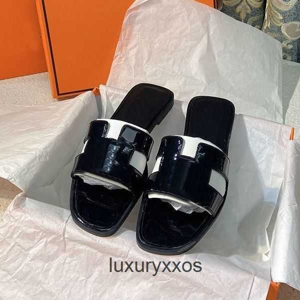 oran slippers designer girl sandal hermz women 2023 leather flat summer fashion beach h slipper letter black white brown slipper 35-42 akaq
oran slippers designer girl sandal hermz women 2023 leather flat summer fashion beach h slipper letter black white brown slipper 35-42 akaq