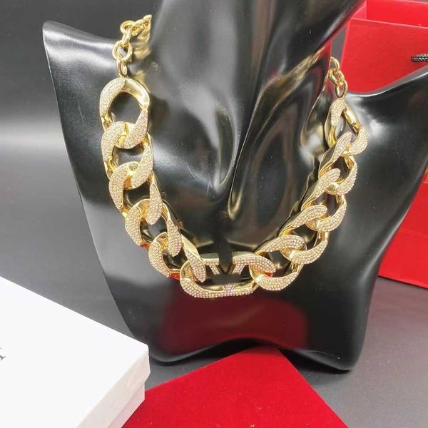 designers jewelry necklace new necklace coarse style personalized street twisted sheet micro embedding diamond brass material necklace, Silver
designers jewelry necklace new necklace coarse style personalized street twisted sheet micro embedding diamond brass material necklace, Silver