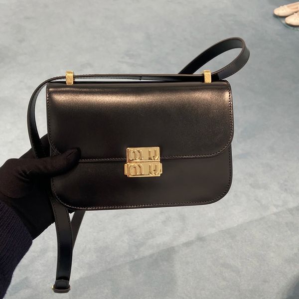 classic 5colors miui mini clutch flap totes luxury designers bag strap men shoulder bag cowhide women pochette envelope handbags crossbody b
classic 5colors miui mini clutch flap totes luxury designers bag strap men shoulder bag cowhide women pochette envelope handbags crossbody b