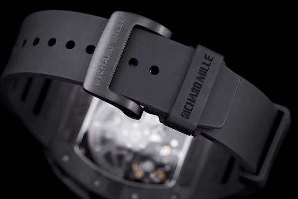 personality mechanical r i c h a r d luxury superb style male wrist watches rm11 rm11-03 2eur designer high-end quality tpt carbon fiber bez, Slivery;brown
personality mechanical r i c h a r d luxury superb style male wrist watches rm11 rm11-03 2eur designer high-end quality tpt carbon fiber bez, Slivery;brown
