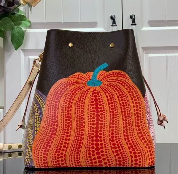 2023 sport outdoors shoulder bags leather bucket bag women pumpkin gason designer handbags hiking crossbody bag purse one climbing
2023 sport outdoors shoulder bags leather bucket bag women pumpkin gason designer handbags hiking crossbody bag purse one climbing