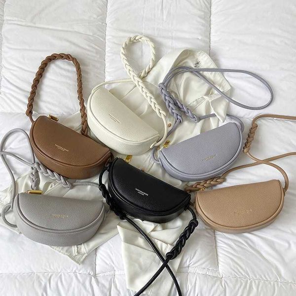 personalized design underarm bag trendy fashion shoulder bag trendy half round saddle bag mesh red ins crossbody women's bag
personalized design underarm bag trendy fashion shoulder bag trendy half round saddle bag mesh red ins crossbody women's bag