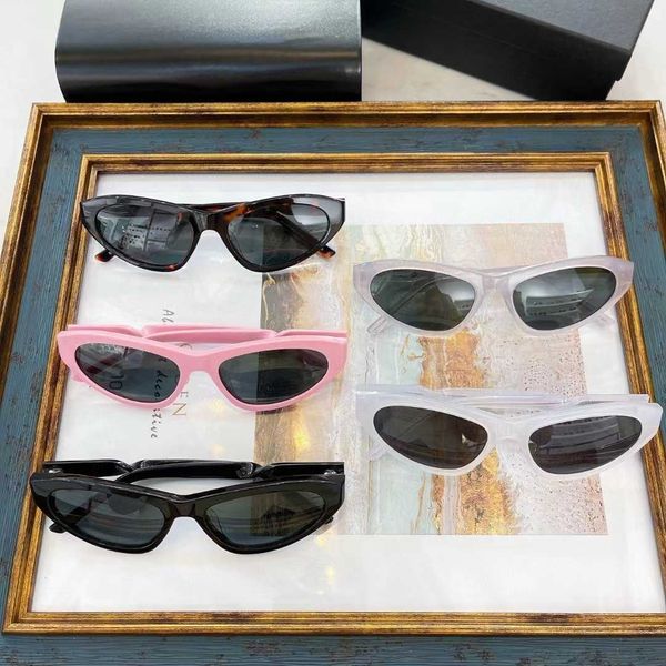 home b paris star online celebrity; same personalized pilot sunglasses; men's versatile fashion sunglasses; bb0207s, White;black
home b paris star online celebrity; same personalized pilot sunglasses; men's versatile fashion sunglasses; bb0207s, White;black