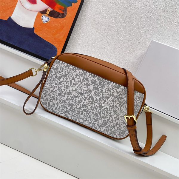vintage french zipper camera bag one shoulder crossbody bag fashionable fresh and high end commuting
vintage french zipper camera bag one shoulder crossbody bag fashionable fresh and high end commuting
