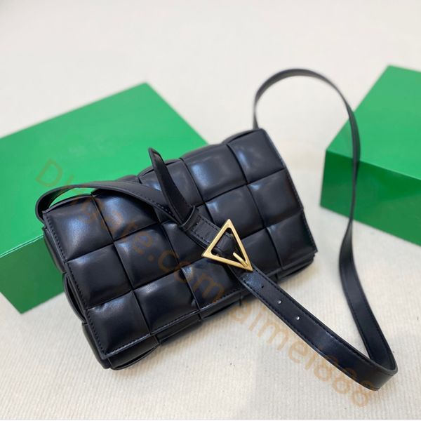 luxury leather plaid leathers shoulders bags designer lady handbags gold/silver buckle padded cassette cross body women purse banquet totes
luxury leather plaid leathers shoulders bags designer lady handbags gold/silver buckle padded cassette cross body women purse banquet totes