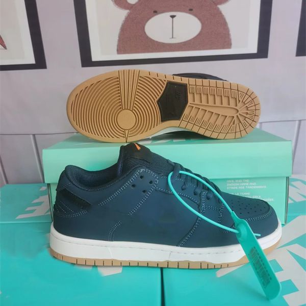 women motorcycle boot lansheng rubber thick tongue with air cushion, alcohol element head layer lychee pattern, style men sneakers blue colo
women motorcycle boot lansheng rubber thick tongue with air cushion, alcohol element head layer lychee pattern, style men sneakers blue colo