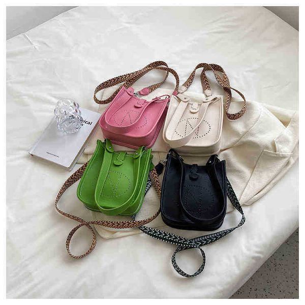 handbag crossbody evelynes's women summer high grade 2023 texture fashion personality single shoulder hollow bucket
handbag crossbody evelynes's women summer high grade 2023 texture fashion personality single shoulder hollow bucket