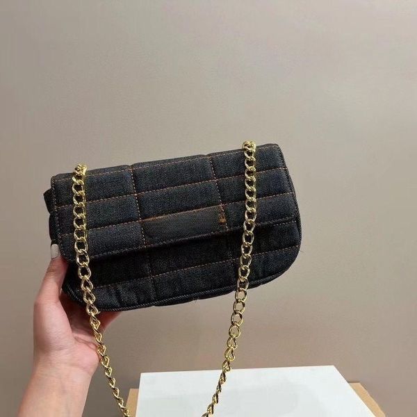 designer mini crossbody bag luxury underarm shoulder bag women leather clutch lingge chain small square bags
designer mini crossbody bag luxury underarm shoulder bag women leather clutch lingge chain small square bags