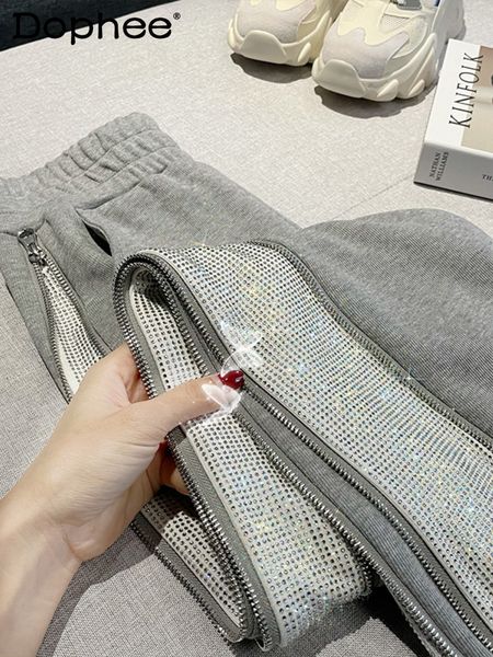 women s two piece pants heavy industry zipper contrast color jogger women loose tappered sweatpants 2023 spring high waist casual 230705, White
women s two piece pants heavy industry zipper contrast color jogger women loose tappered sweatpants 2023 spring high waist casual 230705, White
