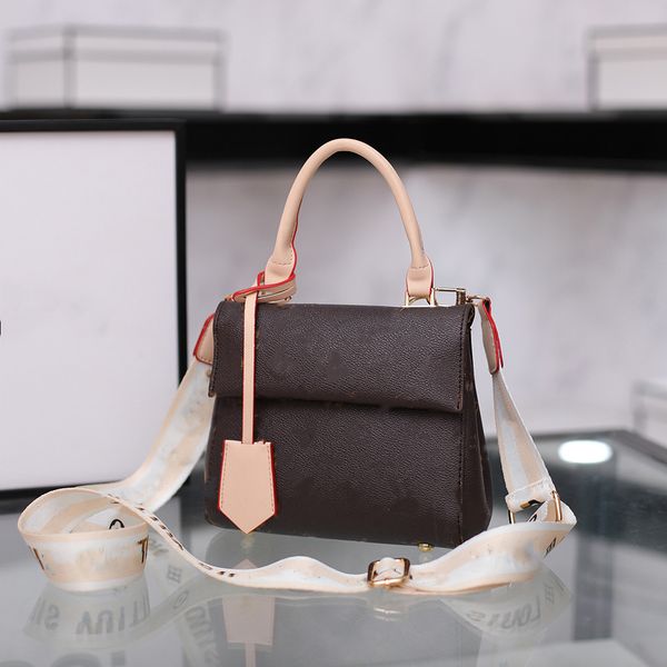 brand women's duffel bags women's bag new trend fashion large cambridge bag old style flower texture handbag wide shoulder strap c
brand women's duffel bags women's bag new trend fashion large cambridge bag old style flower texture handbag wide shoulder strap c
