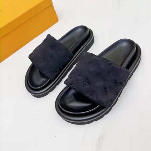 2022 latest color slippers men & woman size 35-42 thick bottom flat slides pillow comfort lady sandals bubble shoes high heel slippers, Black
2022 latest color slippers men & woman size 35-42 thick bottom flat slides pillow comfort lady sandals bubble shoes high heel slippers, Black