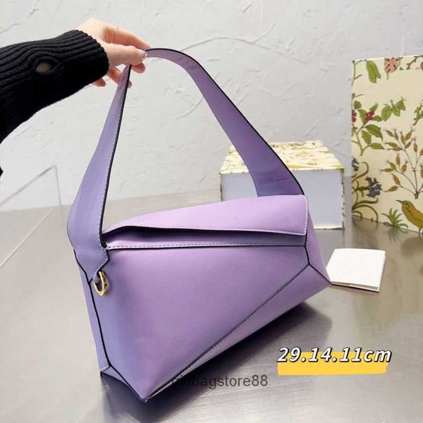 bags puzzle designer loewsbag lady summer spain hobo girl underarm spliced diamond one shoulder boston bag large capacity commuter early spr
bags puzzle designer loewsbag lady summer spain hobo girl underarm spliced diamond one shoulder boston bag large capacity commuter early spr