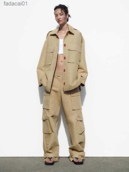 rr2426 full length with tabs cargo pants women midwaist streetwear trousers women gothic side pockets and patch pockets on back l230621, Black;white
rr2426 full length with tabs cargo pants women midwaist streetwear trousers women gothic side pockets and patch pockets on back l230621, Black;white
